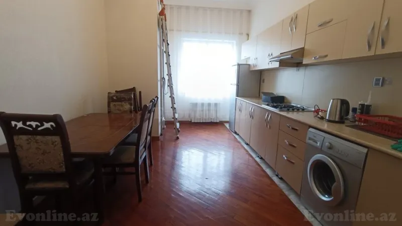 Kirayə verilir 3 otaqlı Mənzil Yeni tikili 120 m² İnşaatçılar m. - şəkil 2