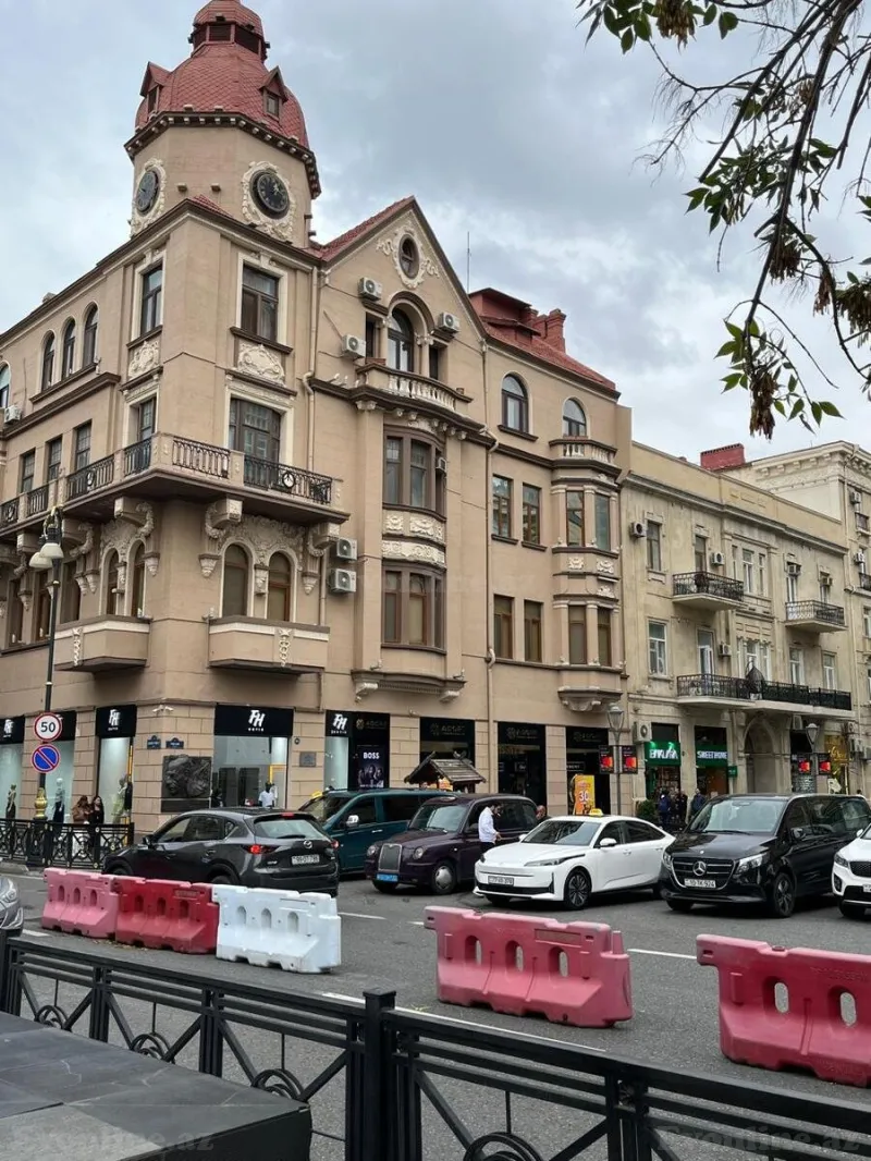Satılır 4 otaqlı Mənzil Köhnə tikili 102 m² 28 May m.