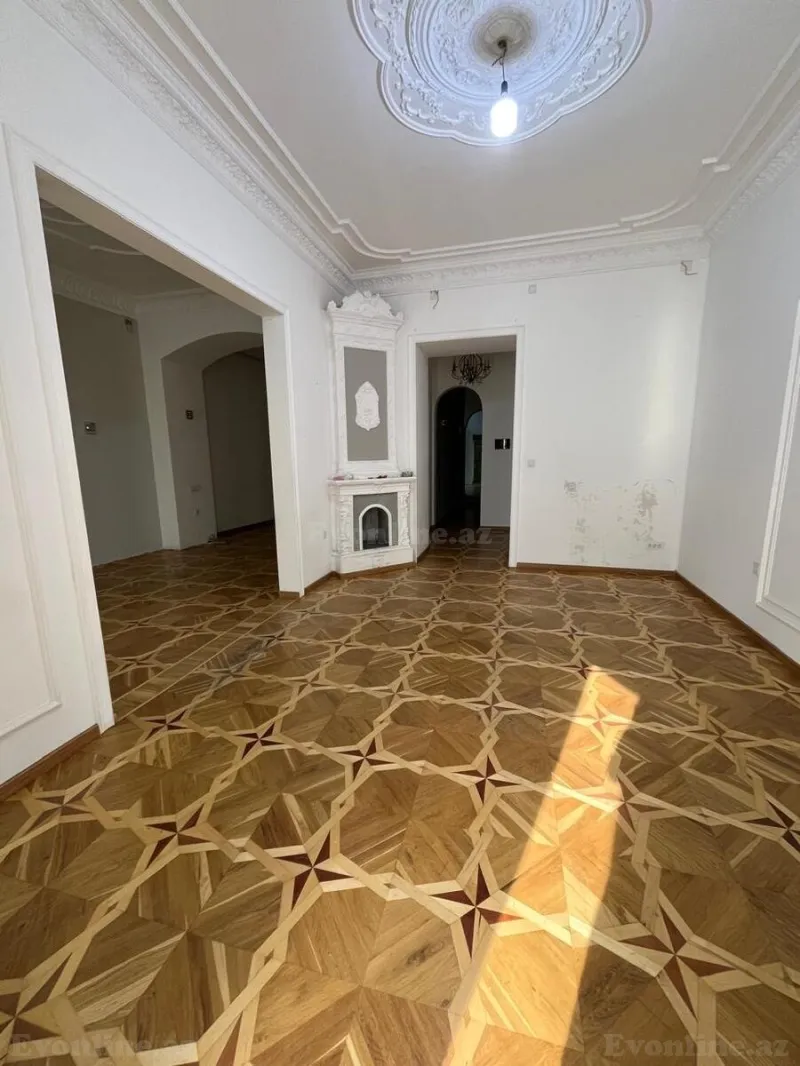 Satılır 4 otaqlı Mənzil Köhnə tikili 102 m² 28 May m. - şəkil 7