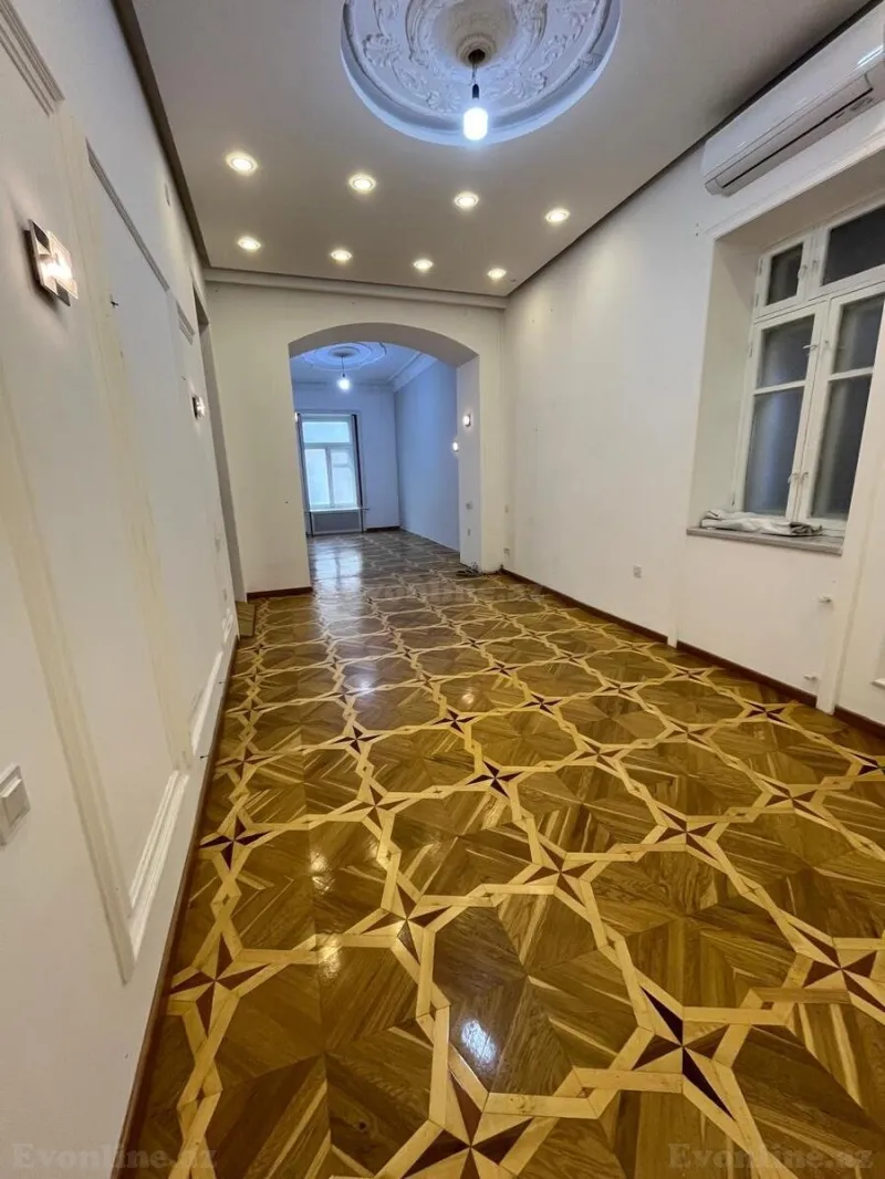 Satılır 4 otaqlı Mənzil Köhnə tikili 102 m² 28 May m. - şəkil 13