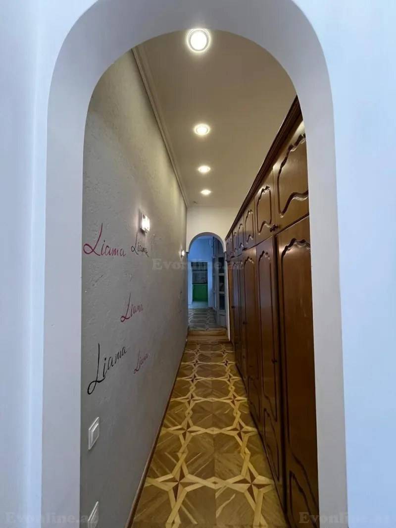Satılır 4 otaqlı Mənzil Köhnə tikili 102 m² 28 May m. - şəkil 16
