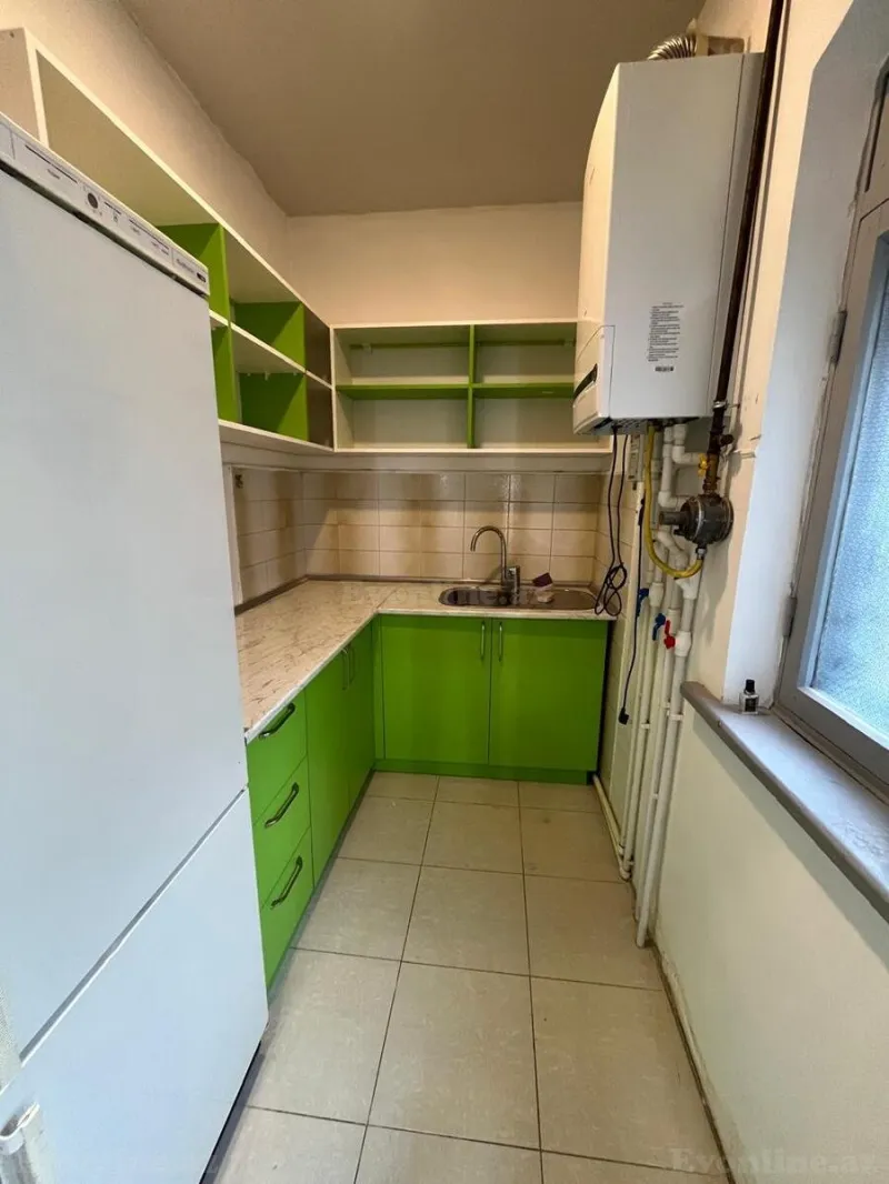 Satılır 4 otaqlı Mənzil Köhnə tikili 102 m² 28 May m. - şəkil 17