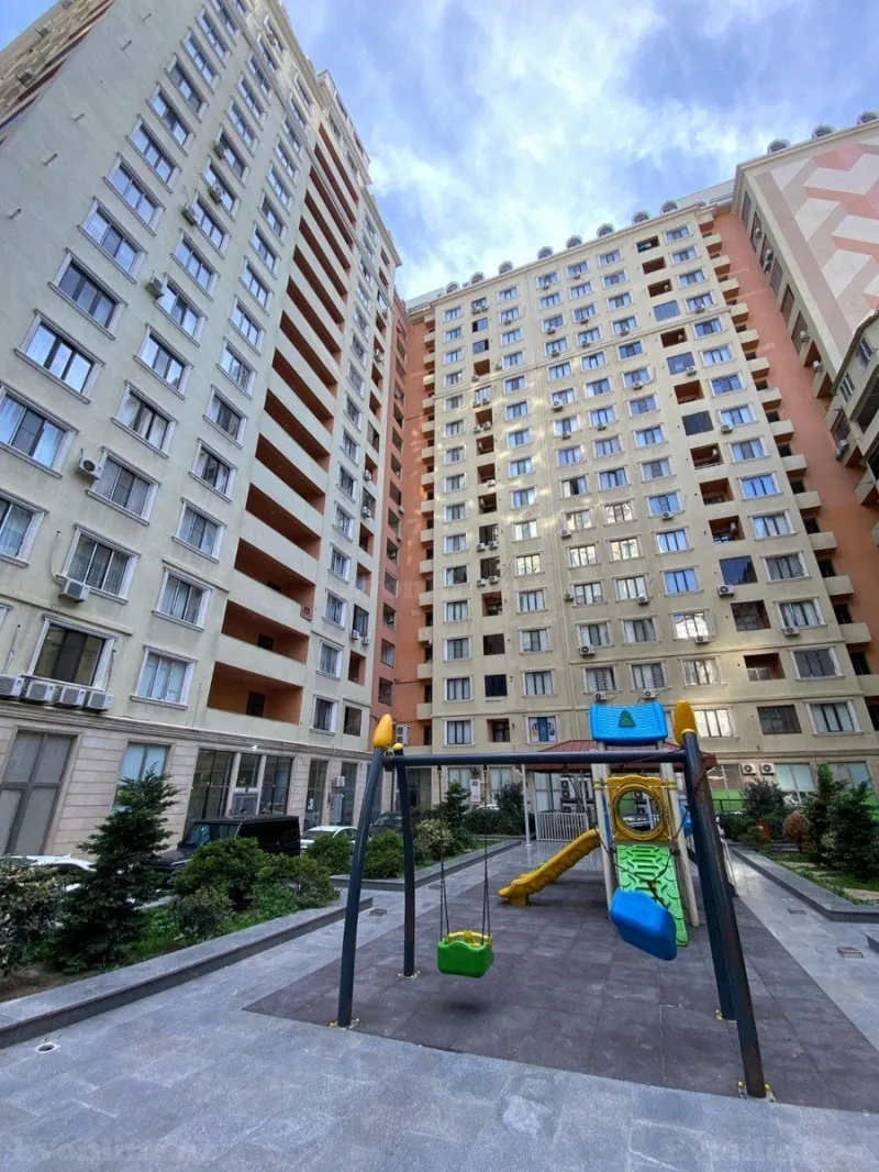 Satılır 2 otaqlı Mənzil Yeni tikili 110 m² Elmlər Akademiyası m.