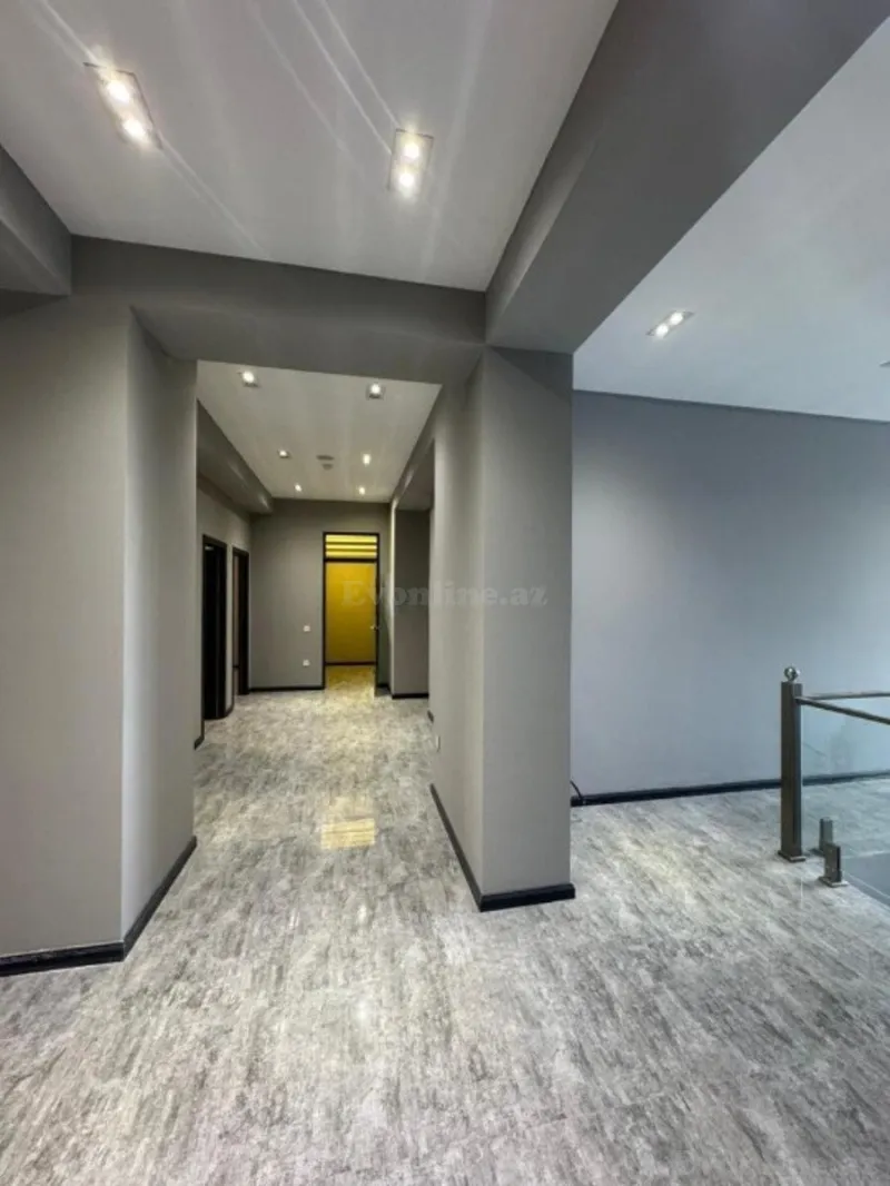 7 otaqlı Ofis 220 m² Azadlıq prospekti m. Kirayə verilir