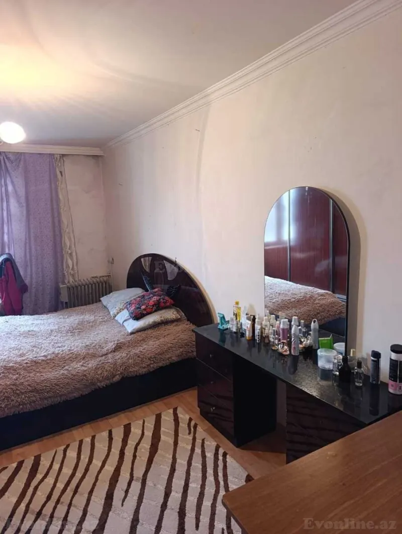 Kirayə verilir 3 otaqlı Mənzil Köhnə tikili 80 m² Yasamal
