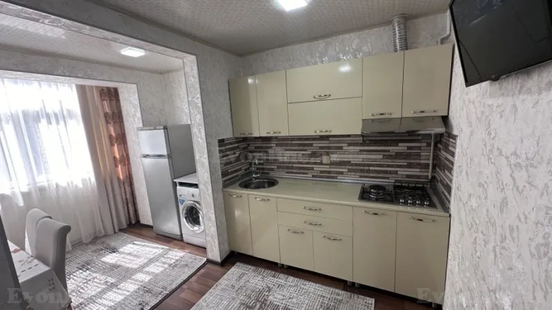 Kirayə verilir 2 otaqlı Mənzil Köhnə tikili 60 m² Əhmədli m.
