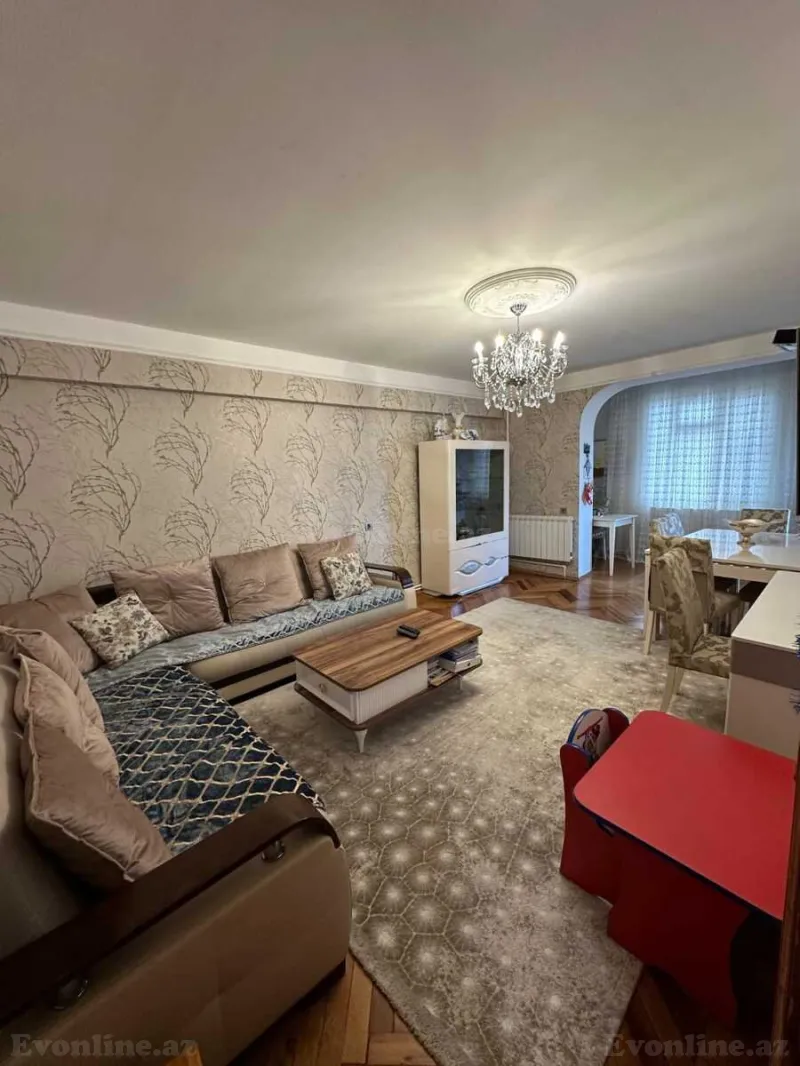 Satılır 3 otaqlı Mənzil Köhnə tikili 80 m² Əhmədli m.