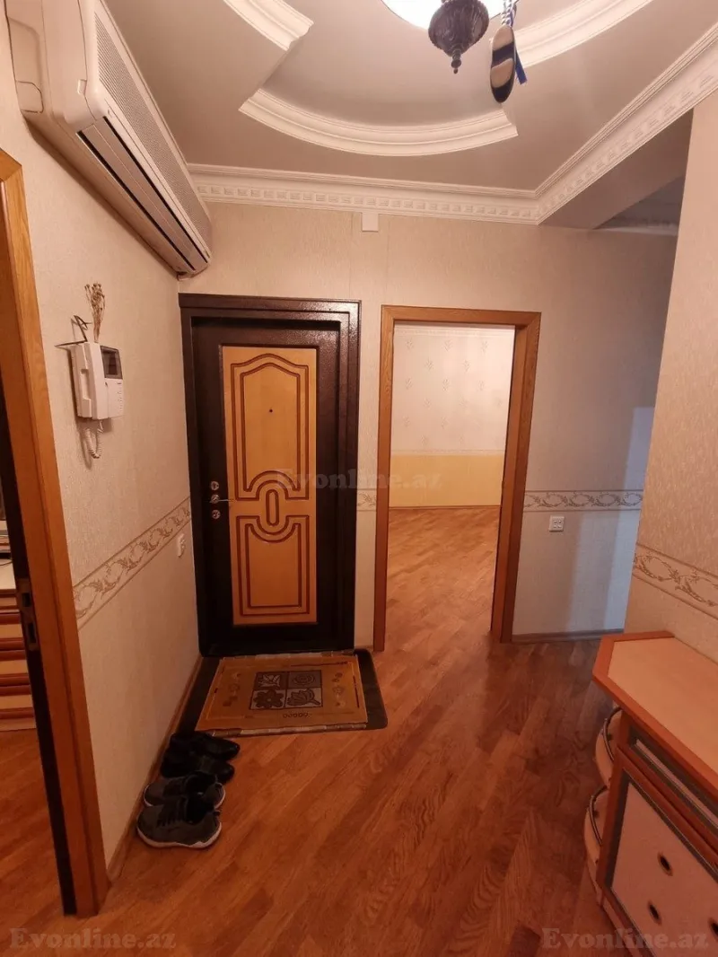 Satılır 2 otaqlı Mənzil Köhnə tikili 65 m² 8-ci mikrorayon - şəkil 3