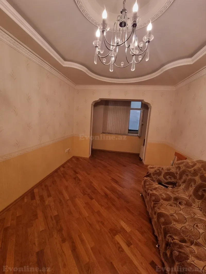 Satılır 2 otaqlı Mənzil Köhnə tikili 65 m² 8-ci mikrorayon - şəkil 4