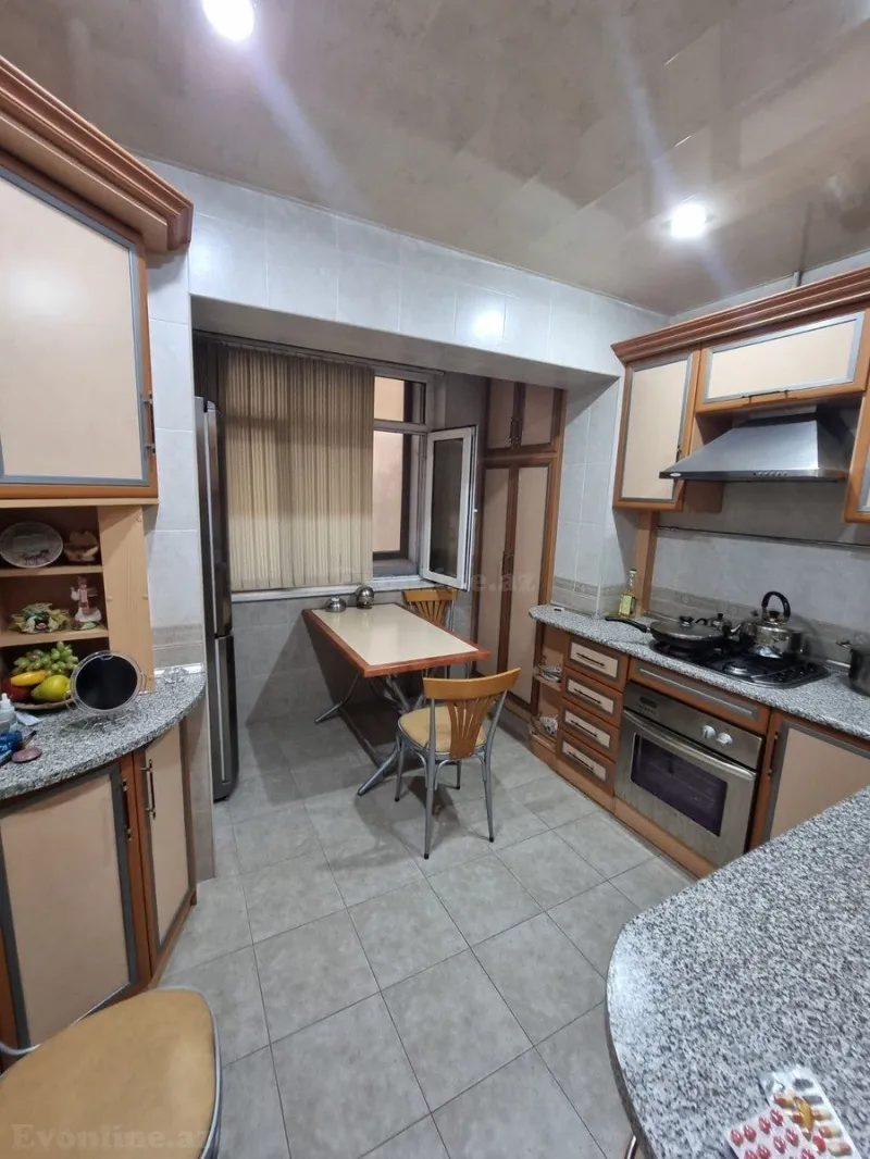 Satılır 2 otaqlı Mənzil Köhnə tikili 65 m² 8-ci mikrorayon - şəkil 11