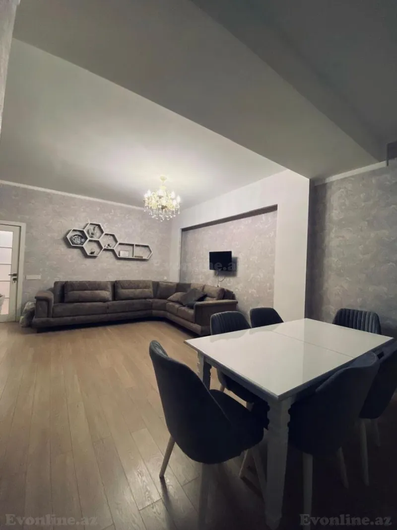 Satılır 3 otaqlı Mənzil Yeni tikili 110 m² 28 May m.