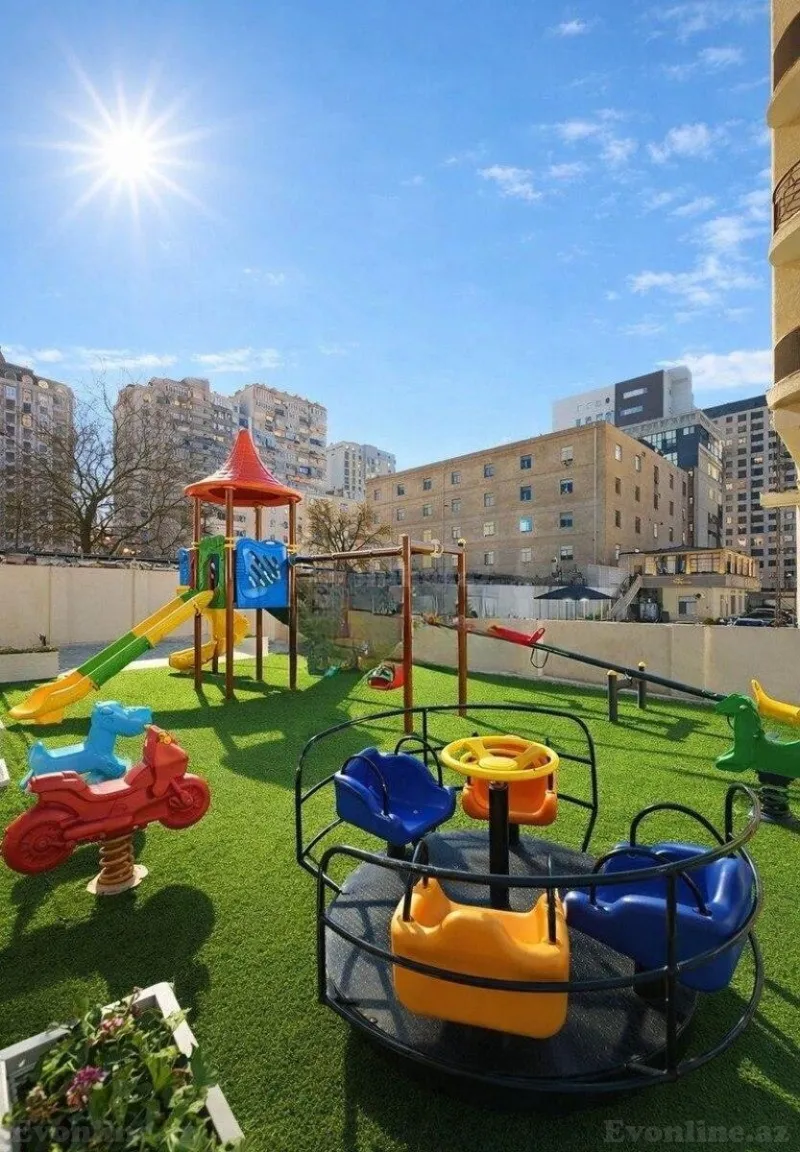 Satılır 4 otaqlı Mənzil Yeni tikili 175 m² Nəsimi r. - şəkil 7