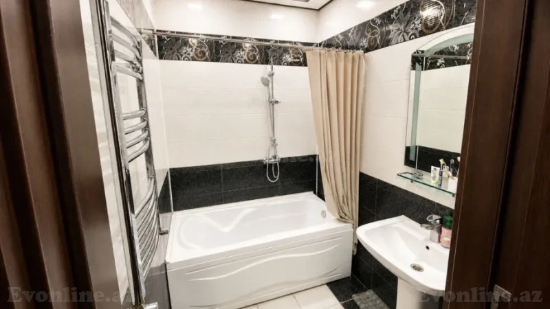 Satılır 2 otaqlı Mənzil Yeni tikili 90 m² 8-ci mikrorayon - şəkil 3