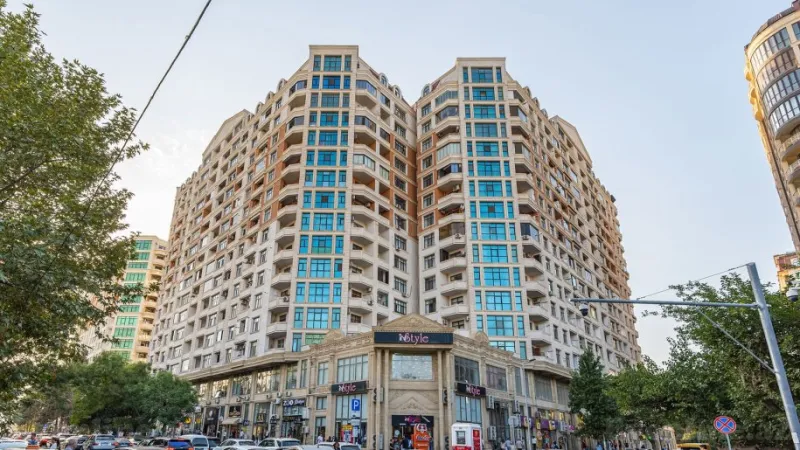 4 otaqlı Mənzil 115 m² Nəriman Nərimanov m. Kirayə verilir