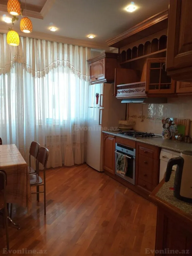 Kirayə verilir 2 otaqlı Mənzil Yeni tikili 76 m² İnşaatçılar m. - şəkil 3