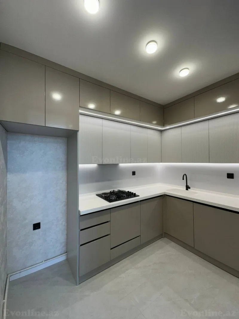 Satılır 3 otaqlı Mənzil Yeni tikili 80 m² Xətai r. - şəkil 2