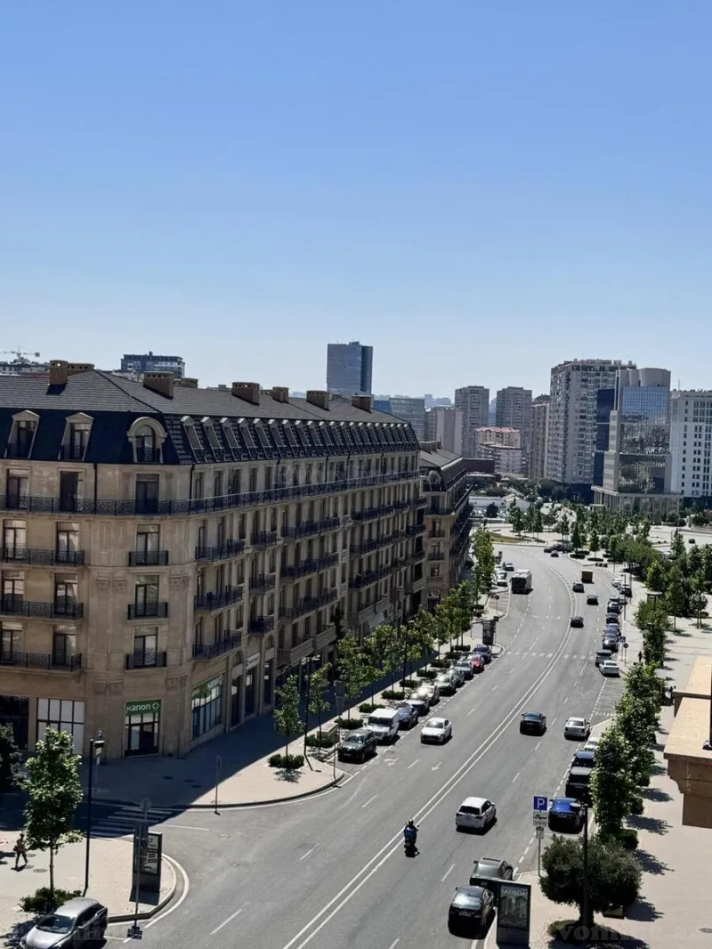 Satılır 5 otaqlı Mənzil Yeni tikili 211 m² Xətai r. - şəkil 2