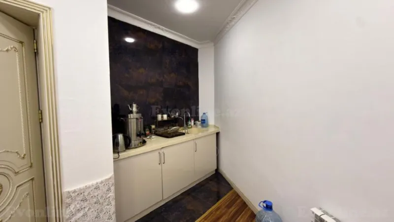 Kirayə verilir Ofis 300 m² Badamdar - şəkil 18