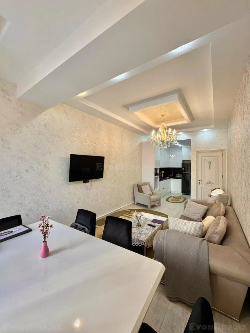 Kirayə verilir 2 otaqlı Mənzil Yeni tikili 70 m² 8 Noyabr m.