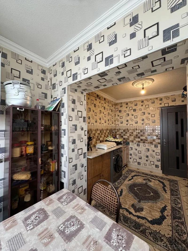 Satılır 2 otaqlı Mənzil Köhnə tikili 55 m² İnşaatçılar m. - şəkil 5