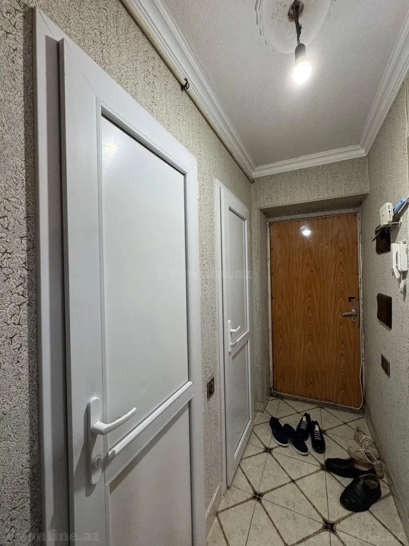 Satılır 2 otaqlı Mənzil Köhnə tikili 55 m² İnşaatçılar m. - şəkil 8