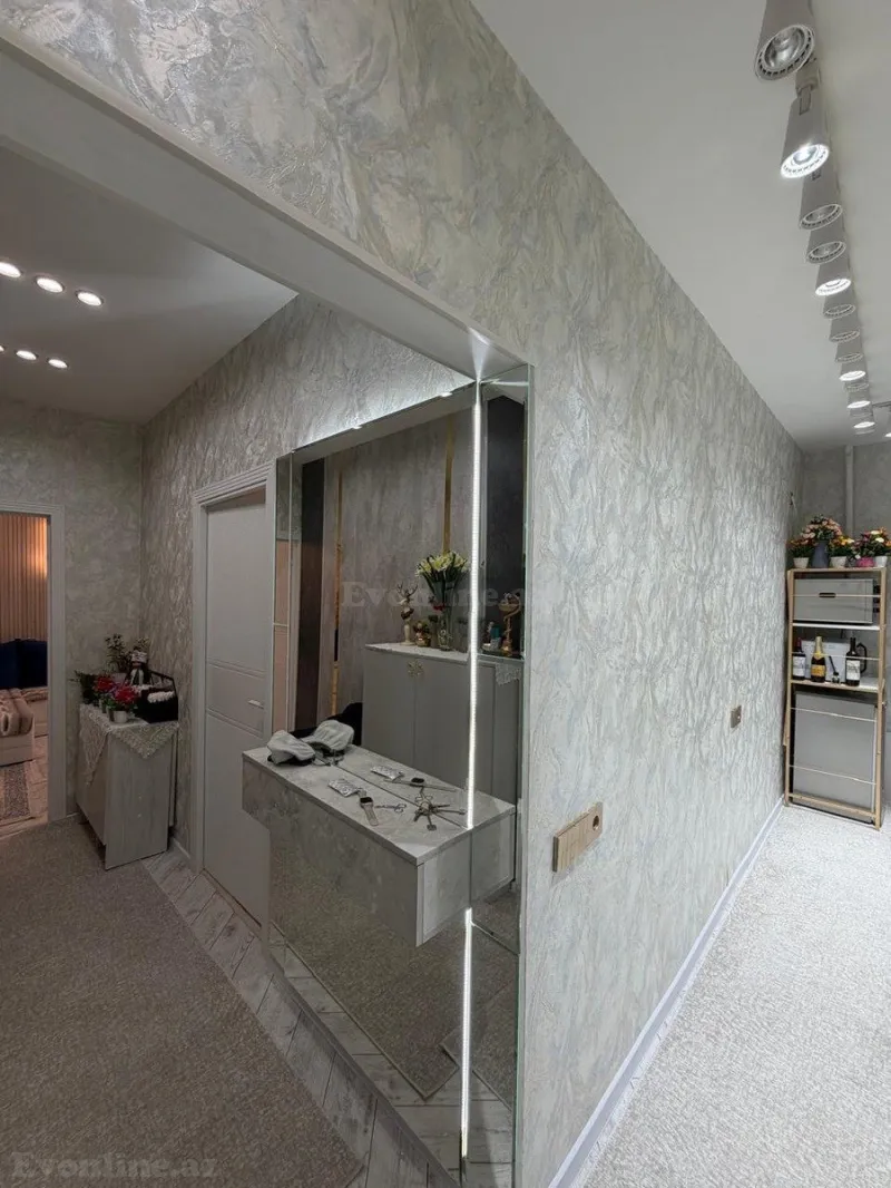 Satılır 2 otaqlı Mənzil Köhnə tikili 65 m² Suraxanı r. - şəkil 5
