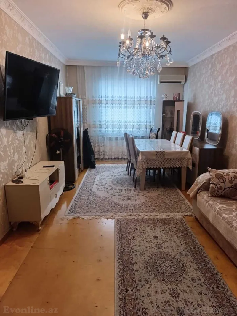 Satılır 3 otaqlı Mənzil Köhnə tikili 80 m² Xalqlar Dostluğu m.