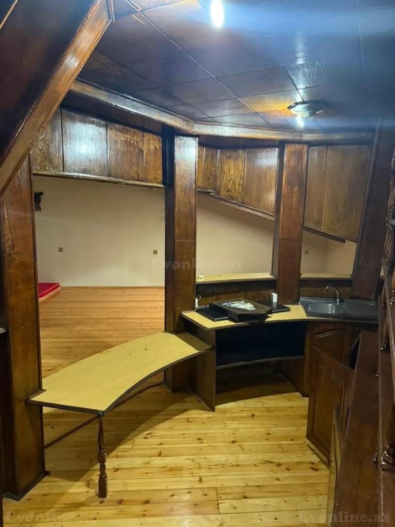 Satılır 7 otaqlı Mənzil Köhnə tikili 330 m² Sahil m. - şəkil 16