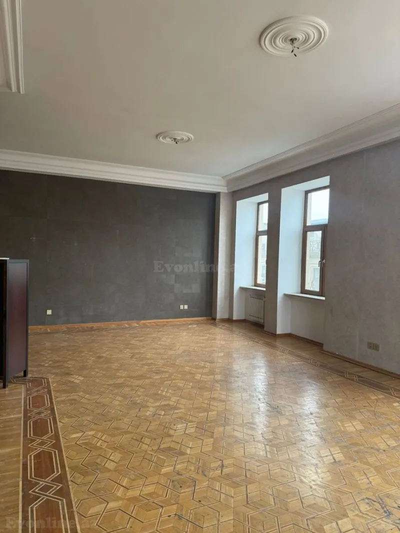 Satılır 7 otaqlı Mənzil Köhnə tikili 330 m² Sahil m. - şəkil 22