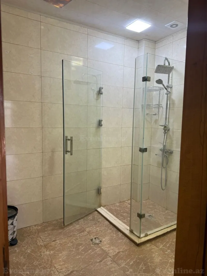 Satılır 7 otaqlı Mənzil Köhnə tikili 330 m² Sahil m. - şəkil 26