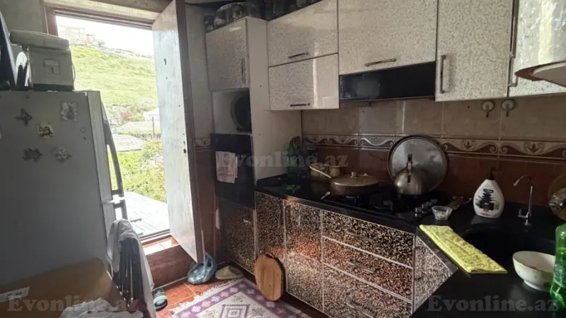 Satılır 3 otaqlı Mənzil Köhnə tikili 70 m² Qaraçuxur - şəkil 6