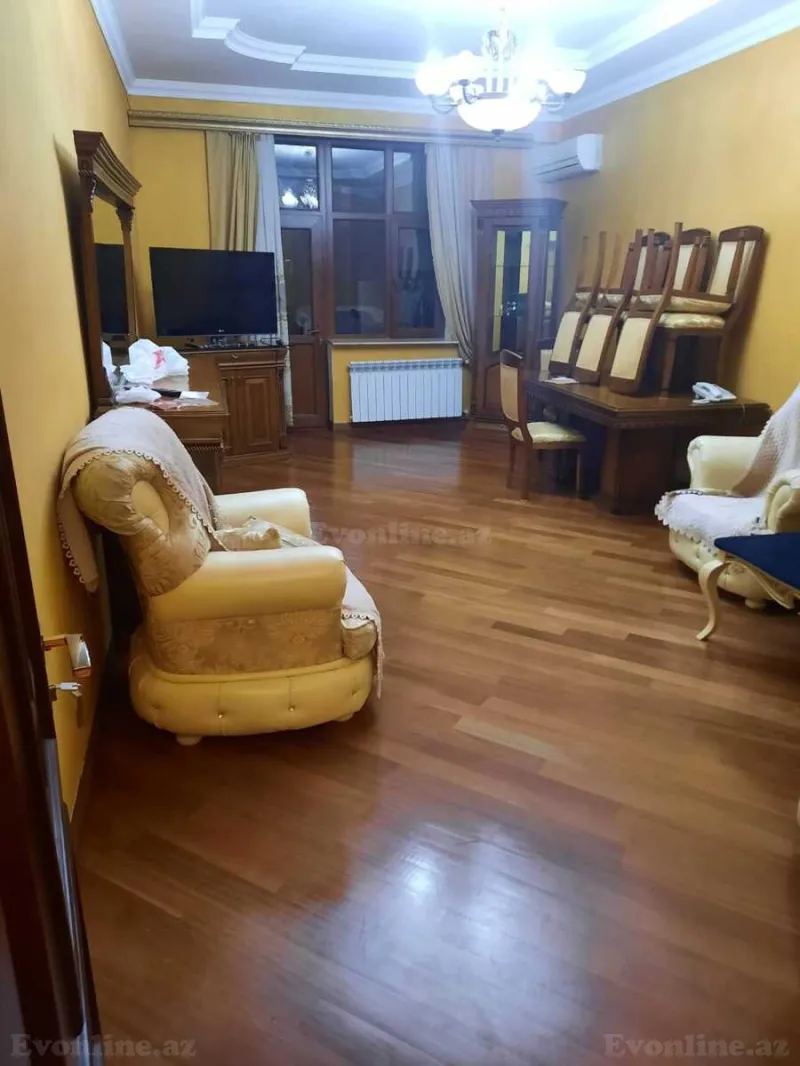 Kirayə verilir 3 otaqlı Mənzil Yeni tikili 120 m² Badamdar