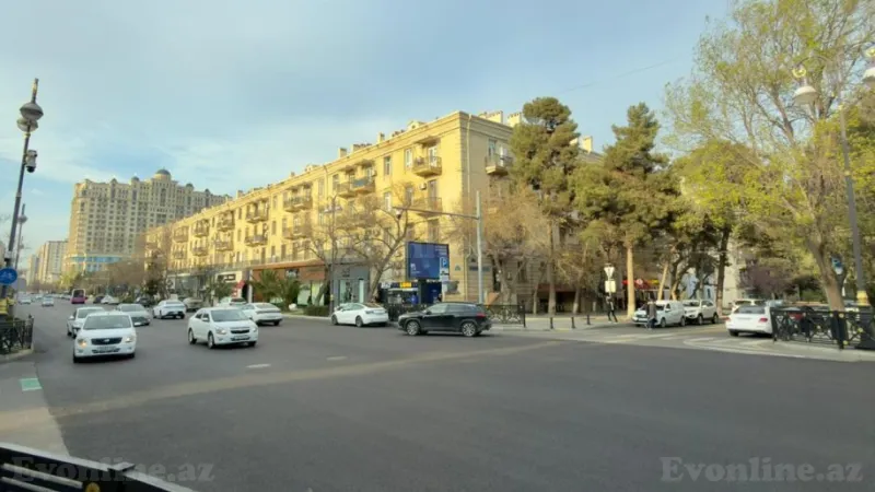 Satılır 3 otaqlı Mənzil Köhnə tikili 80 m² Elmlər Akademiyası m. - şəkil 9