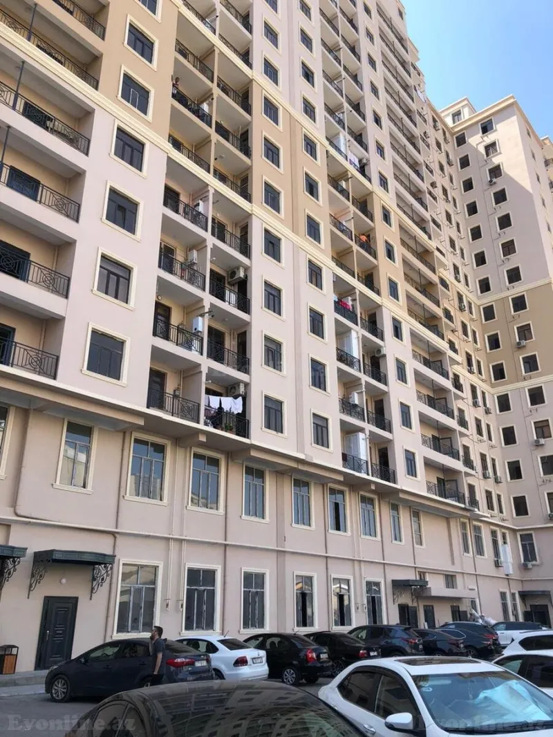 Satılır 2 otaqlı Mənzil Yeni tikili 65 m² 8 Noyabr m.