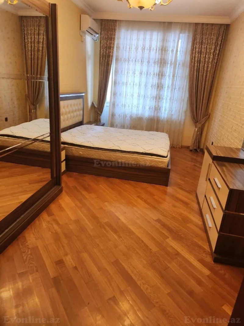 Satılır 3 otaqlı Mənzil Yeni tikili 136 m² Nizami m. - şəkil 3