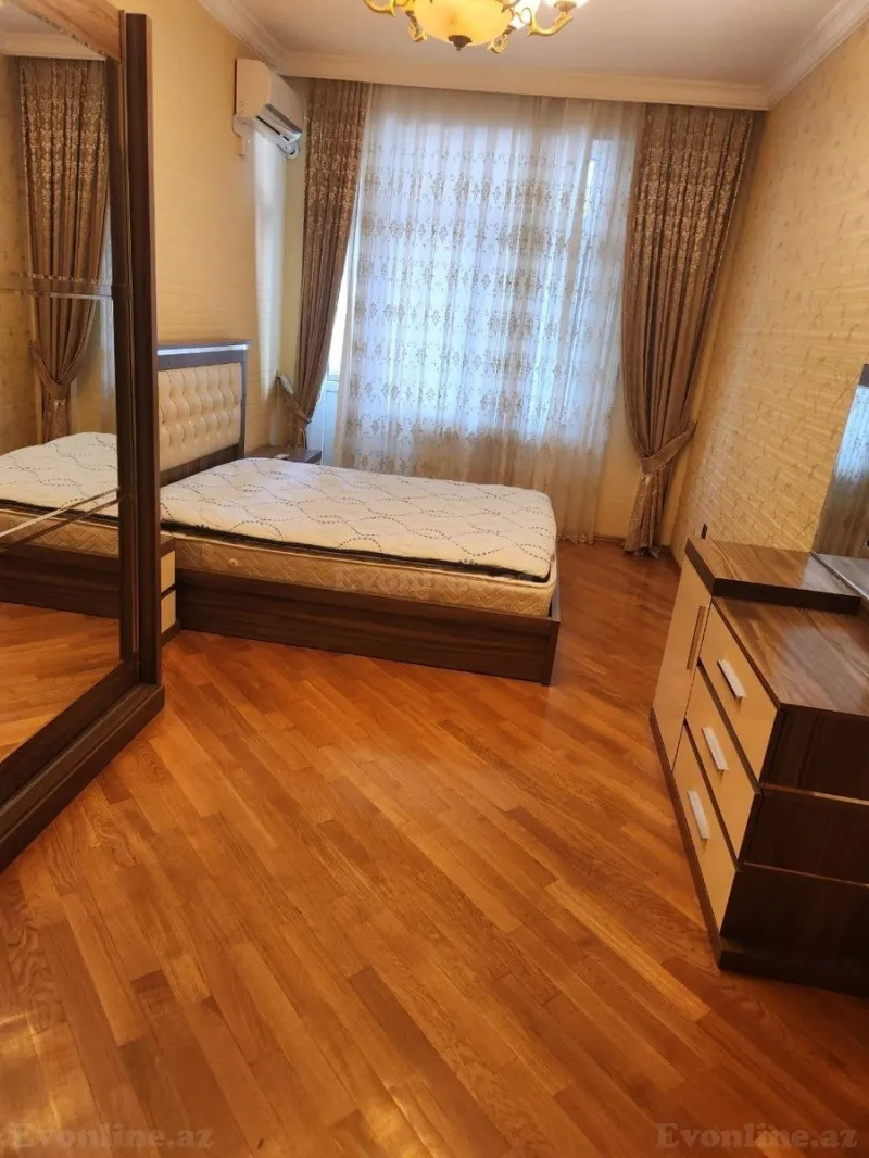 Satılır 3 otaqlı Mənzil Yeni tikili 136 m² Nizami m. - şəkil 5
