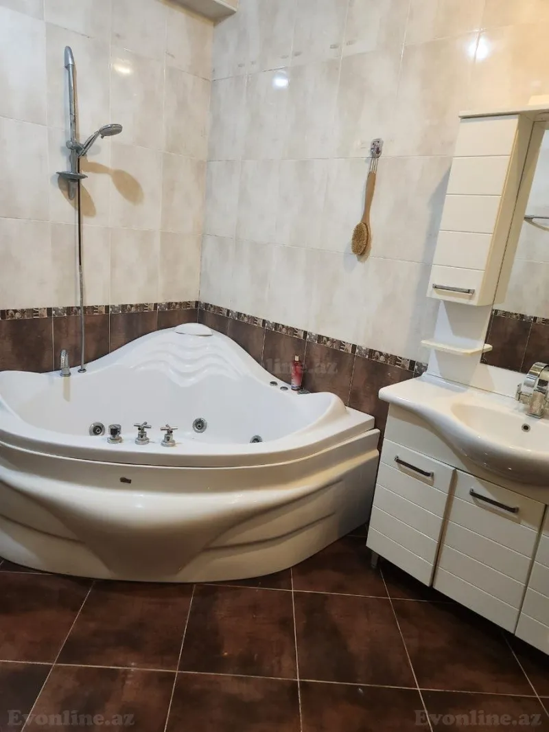 Satılır 3 otaqlı Mənzil Yeni tikili 136 m² Nizami m. - şəkil 7