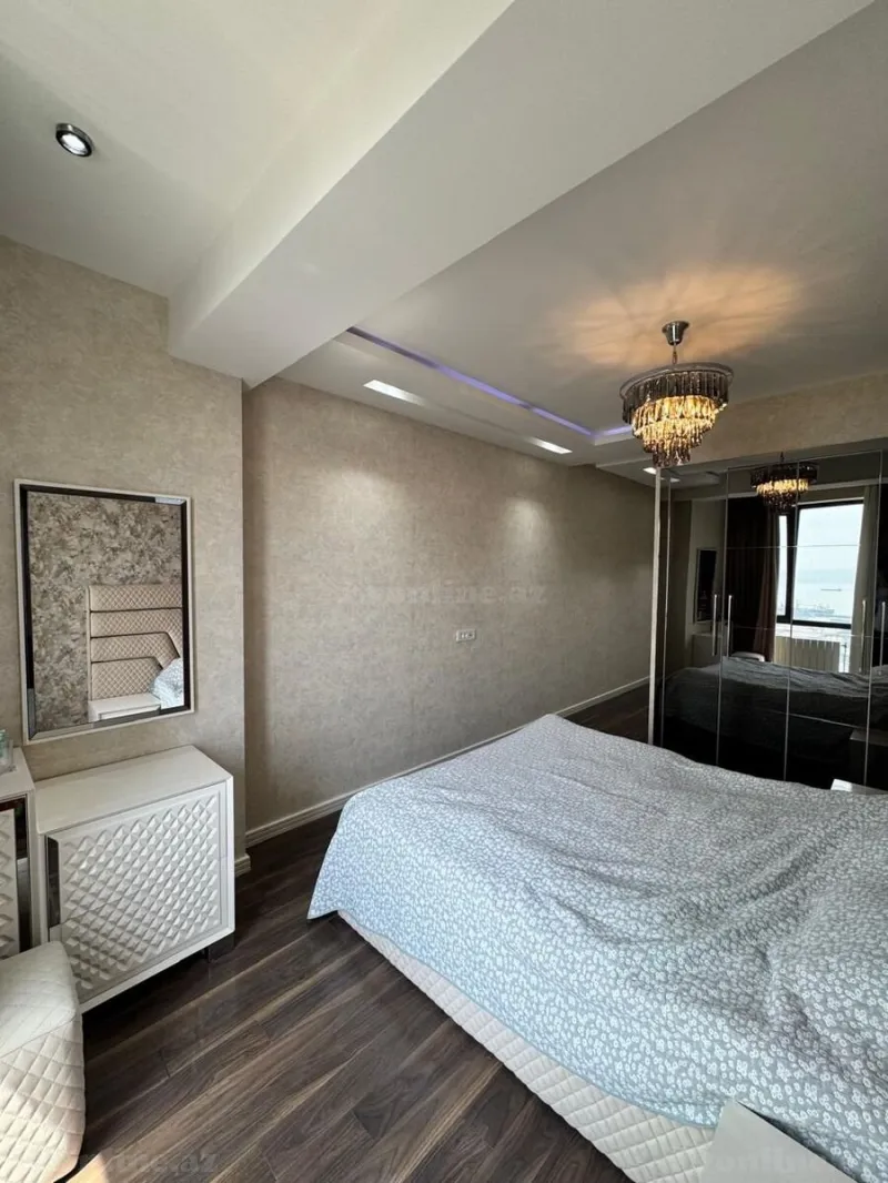 Satılır 4 otaqlı Mənzil Yeni tikili 146 m² Xətai r. - şəkil 13