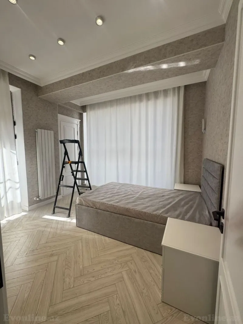 Kirayə verilir 4 otaqlı Mənzil Yeni tikili 170 m² 28 May m. - şəkil 5