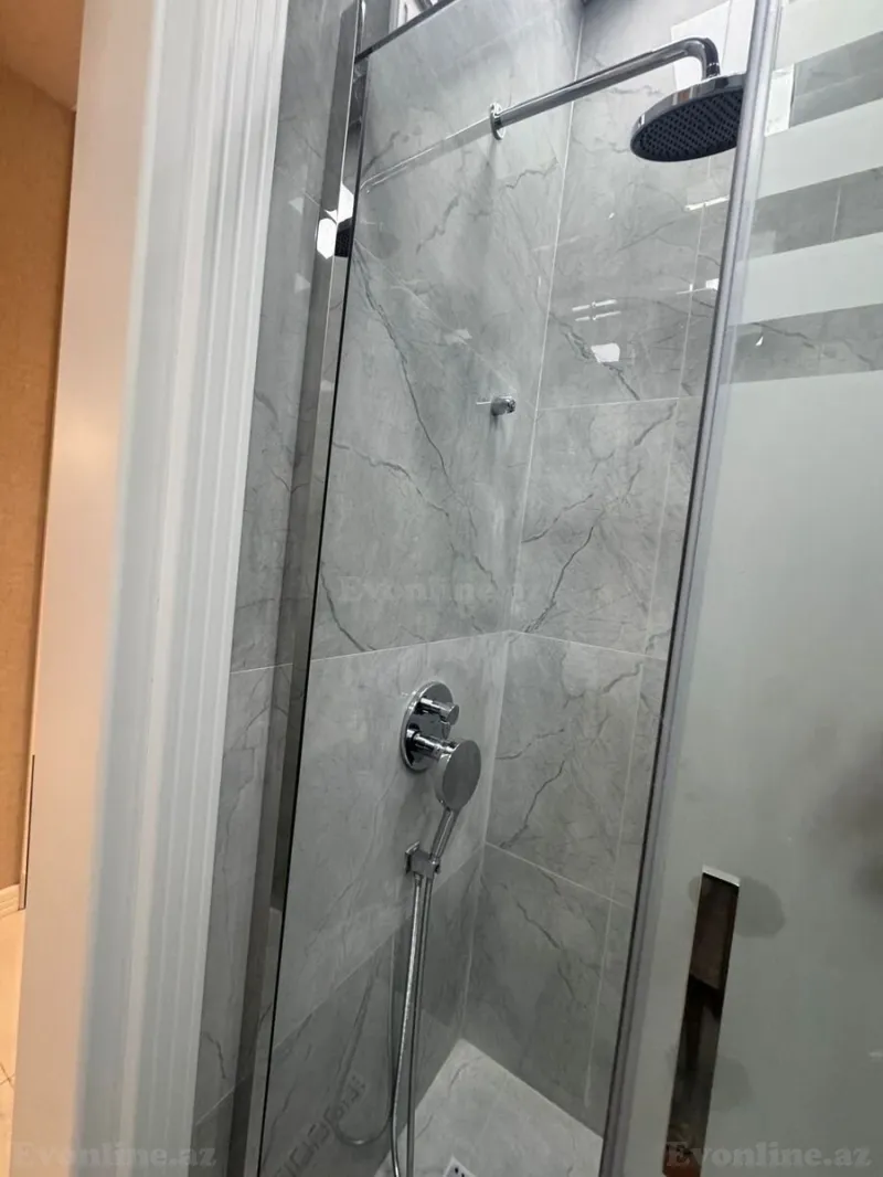 Kirayə verilir 4 otaqlı Mənzil Yeni tikili 170 m² 28 May m. - şəkil 10