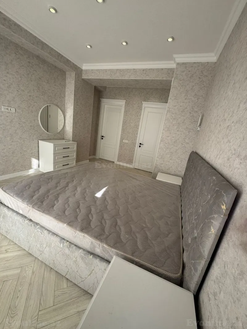 Kirayə verilir 4 otaqlı Mənzil Yeni tikili 170 m² 28 May m. - şəkil 14