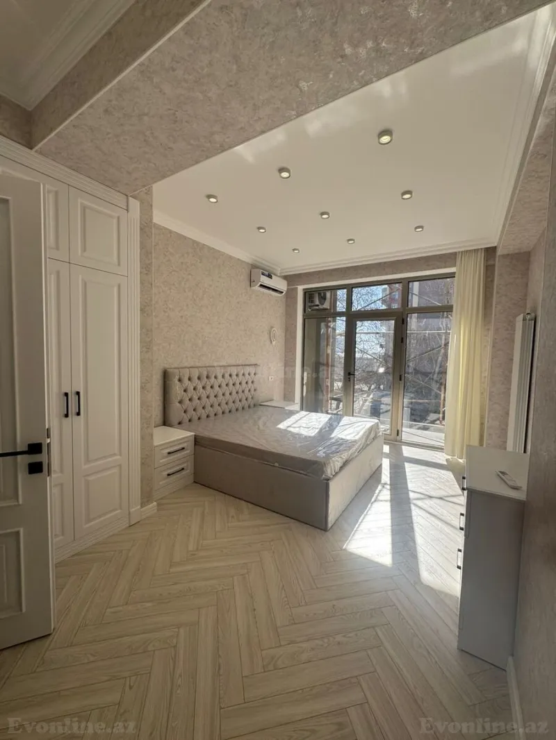 Kirayə verilir 4 otaqlı Mənzil Yeni tikili 170 m² 28 May m. - şəkil 16