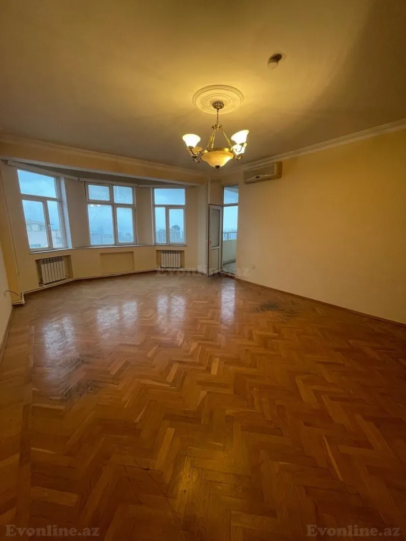 Satılır 4 otaqlı Mənzil Yeni tikili 185 m² Elmlər Akademiyası m. - şəkil 5