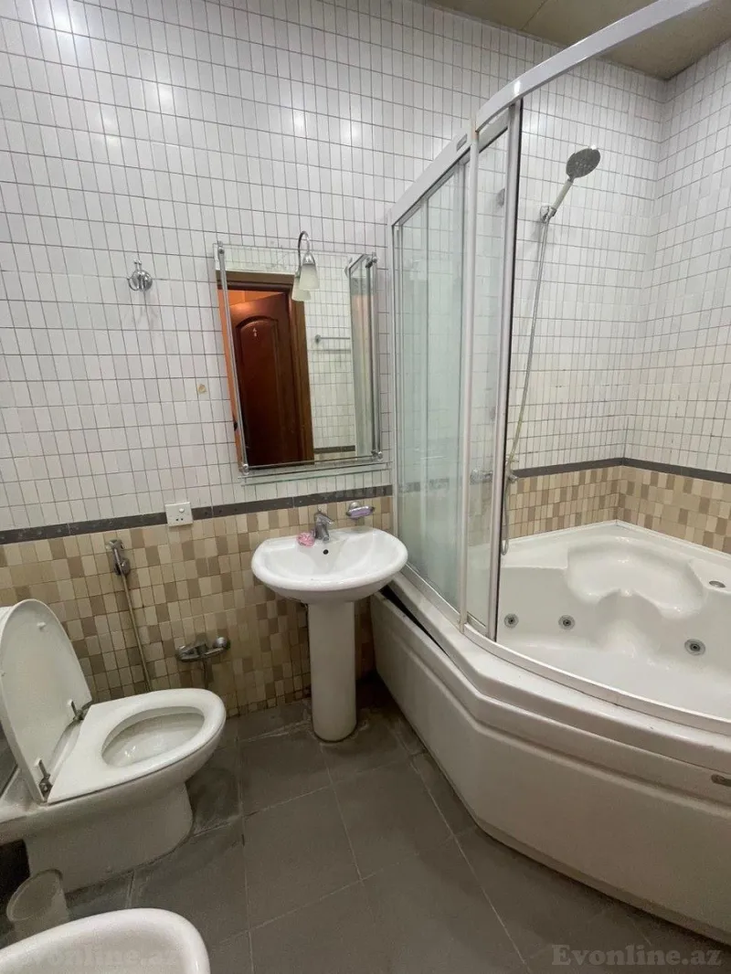 Satılır 4 otaqlı Mənzil Yeni tikili 185 m² Elmlər Akademiyası m. - şəkil 14