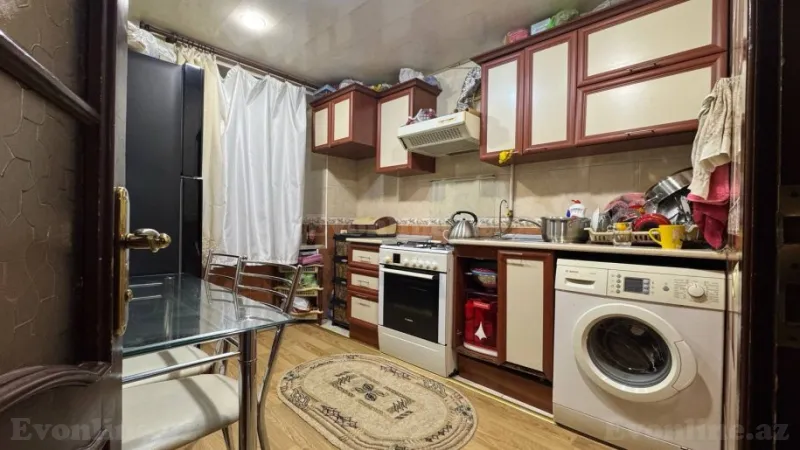 Satılır 3 otaqlı Mənzil Köhnə tikili 70 m² Nəsimi r. - şəkil 3