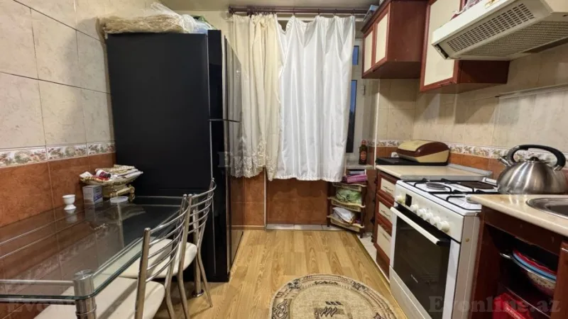 Satılır 3 otaqlı Mənzil Köhnə tikili 70 m² Nəsimi r. - şəkil 4
