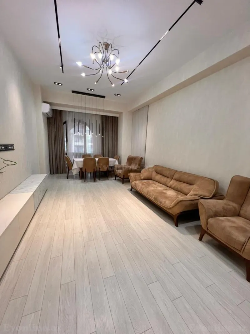 Satılır 3 otaqlı Mənzil Yeni tikili 109 m² Elmlər Akademiyası m. - şəkil 2