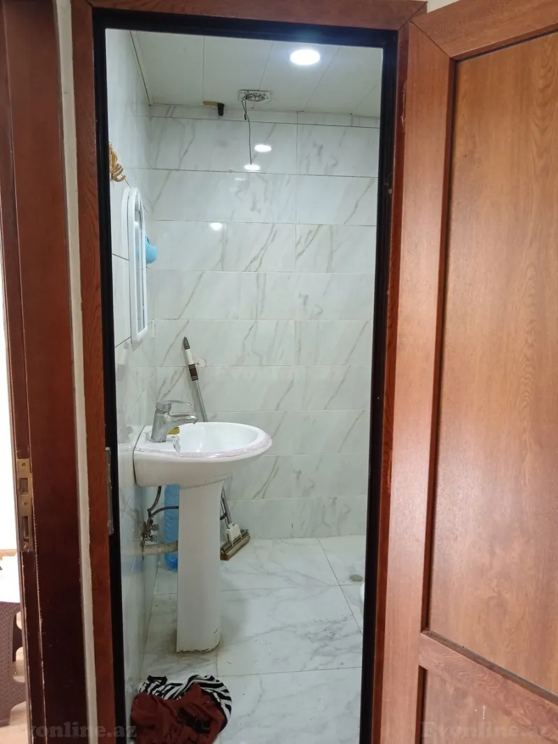 Satılır 1 otaqlı Mənzil Köhnə tikili 43 m² Gənclik m. - şəkil 4
