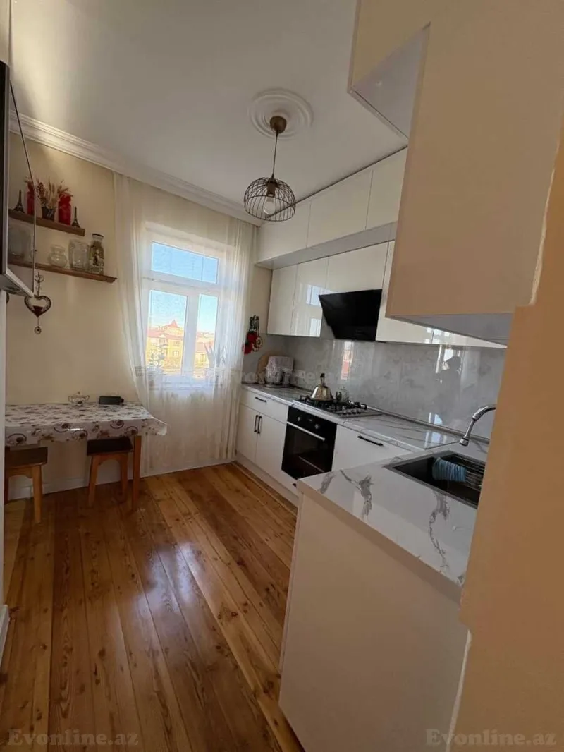Satılır 4 otaqlı Mənzil Köhnə tikili 95 m² Badamdar - şəkil 13