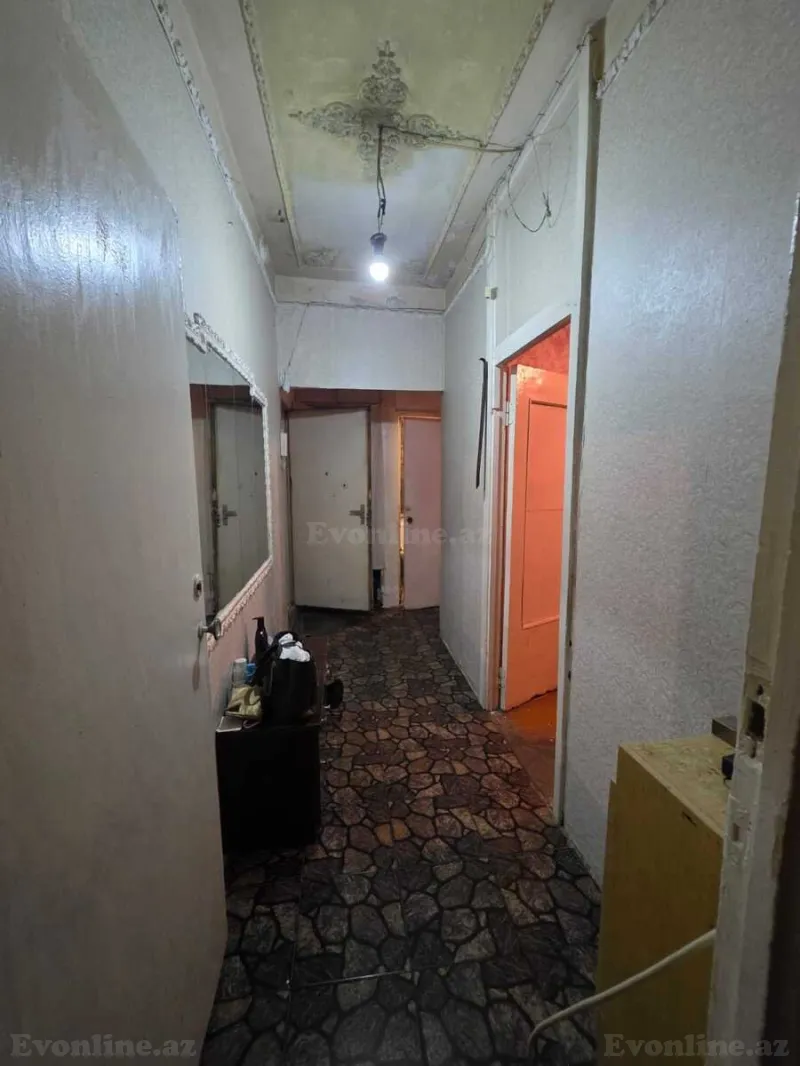 Satılır 2 otaqlı Mənzil Köhnə tikili 60 m² Xalqlar Dostluğu m. - şəkil 5